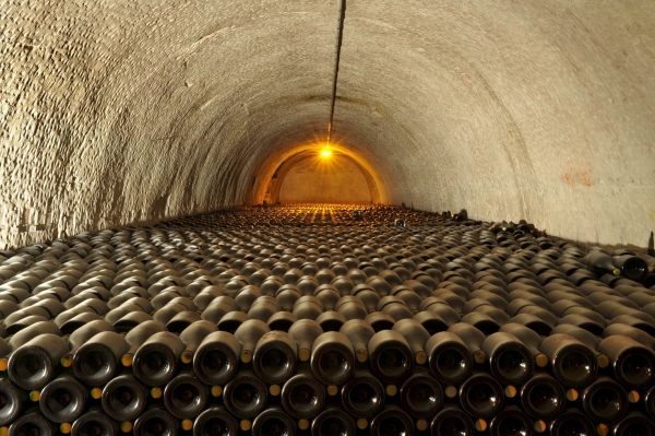 Cellar ageing at the heart of the Champagne chalk